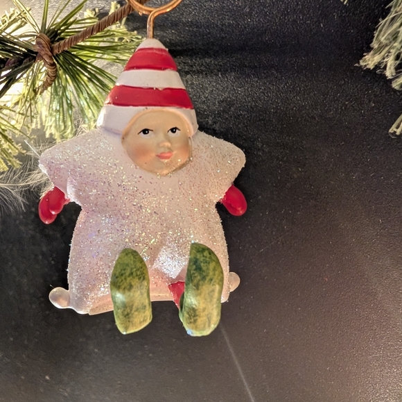 Set of 4 Dept. 56 Christmas Kringles Placecard Holders - 4 Different Designs - Picture 14 of 16